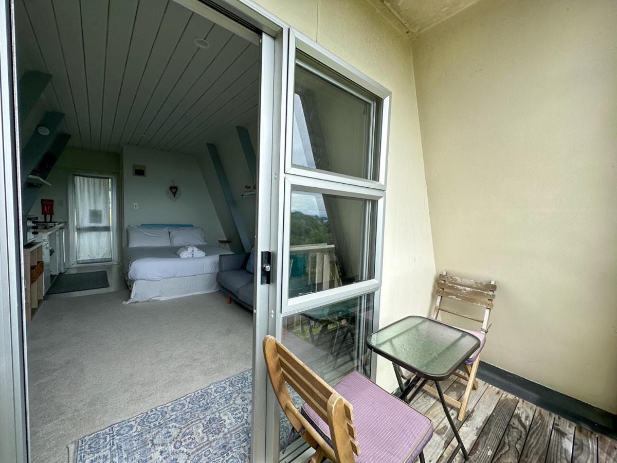 Pohutukawa Coastal Chalets Coromandel Bagian luar foto
