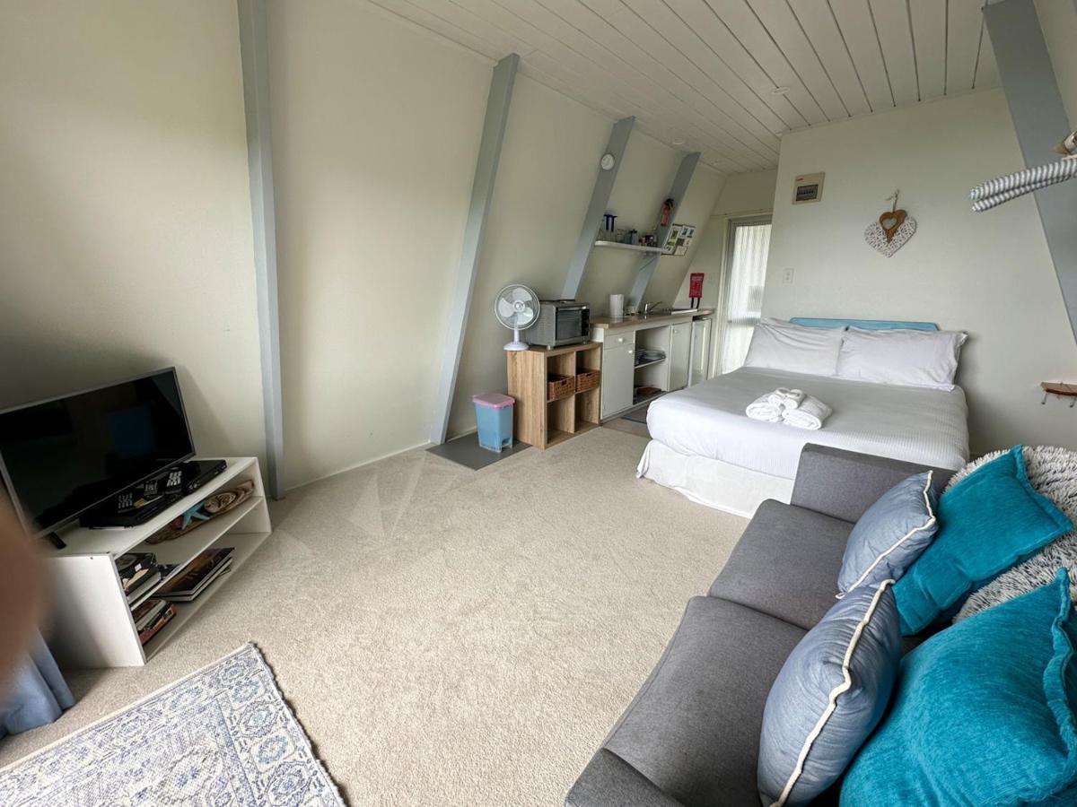 Pohutukawa Coastal Chalets Coromandel Bagian luar foto