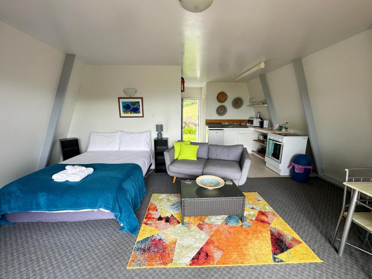 Pohutukawa Coastal Chalets Coromandel Bagian luar foto